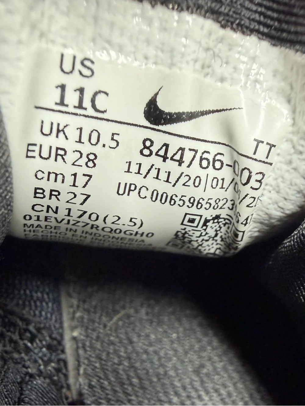 Nike Kids' Prestos Black Athletic Sneakers Sz.11